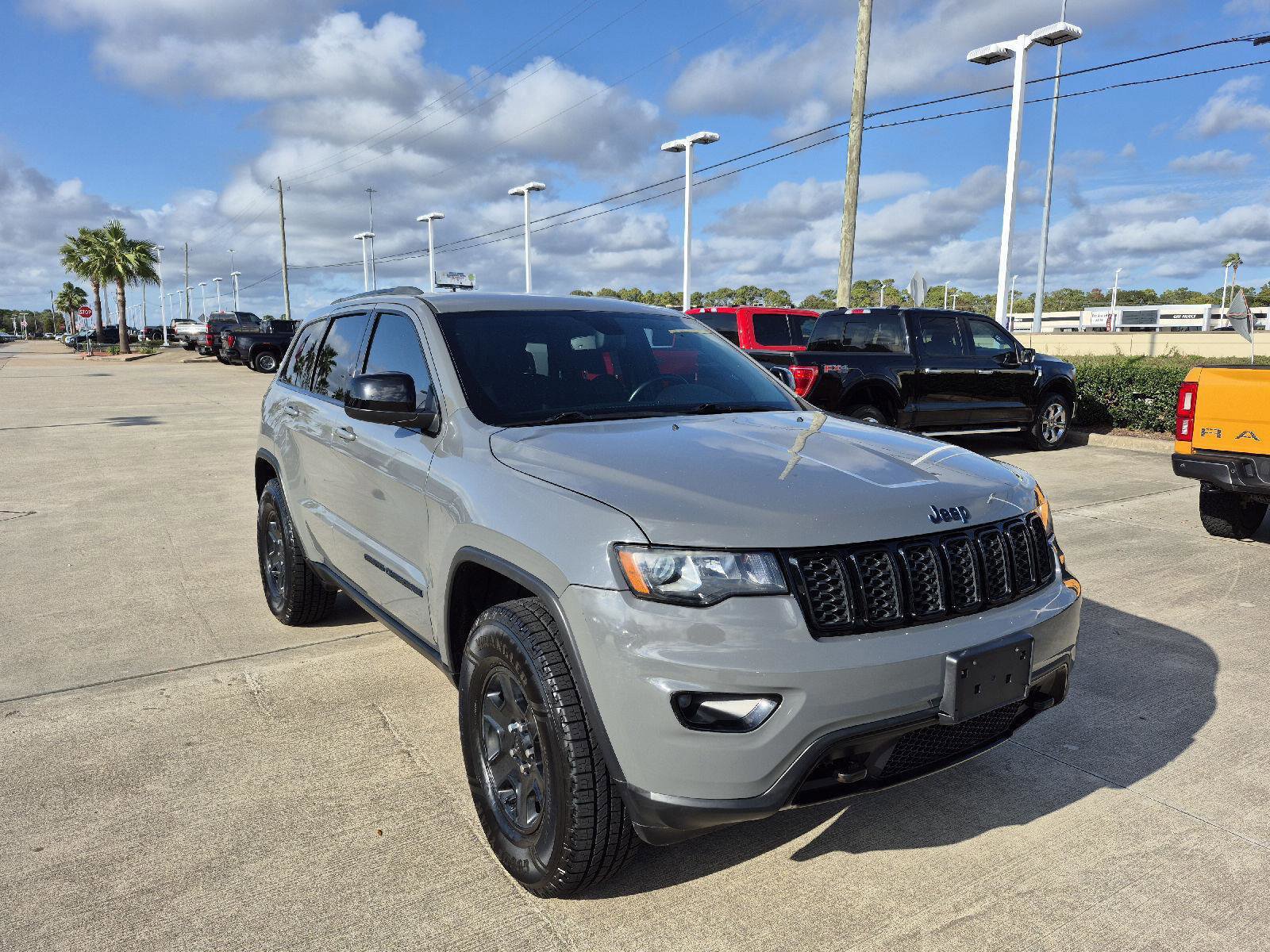 Used 2019 Jeep Grand Cherokee Laredo image 7