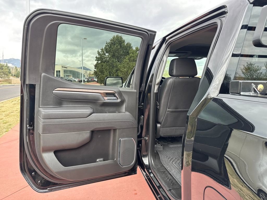 Used 2025 Chevrolet Silverado 1500 LT Trail Boss w/ LT Trail Boss Premium Package image 17