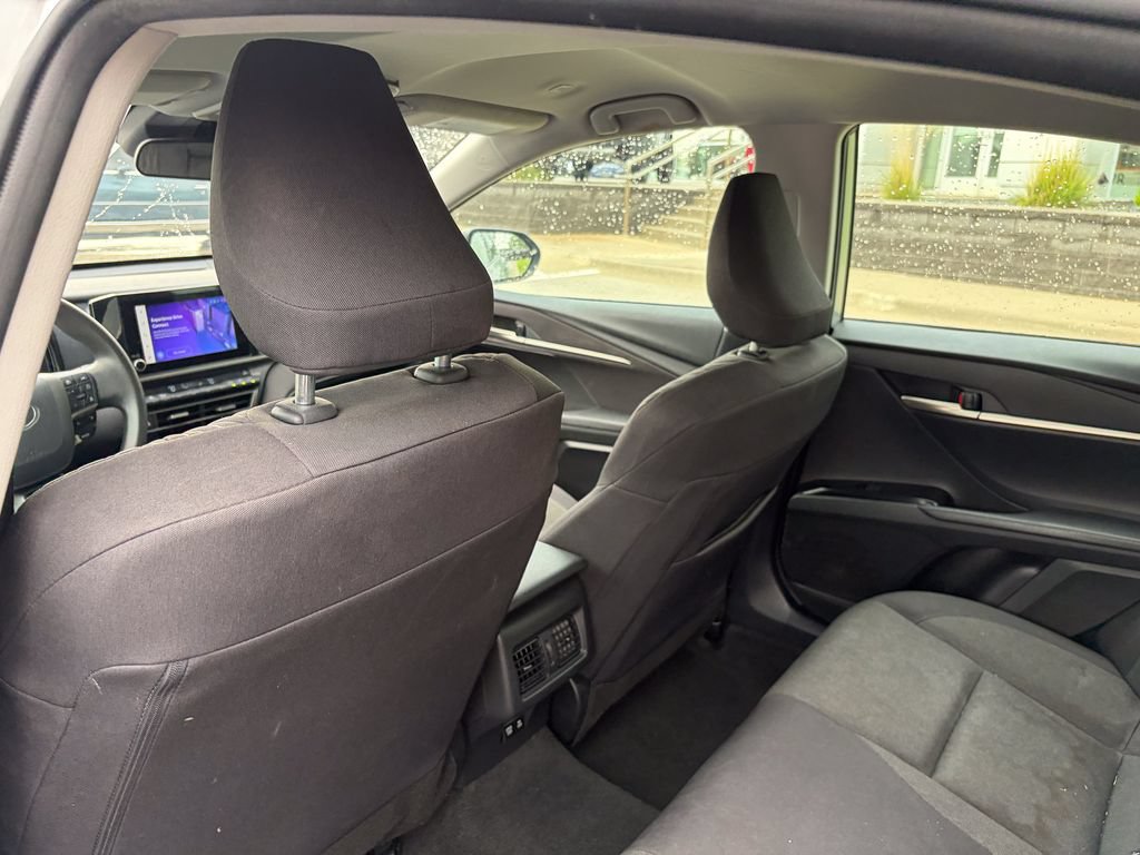 Used 2025 Toyota Camry LE FWD image 14