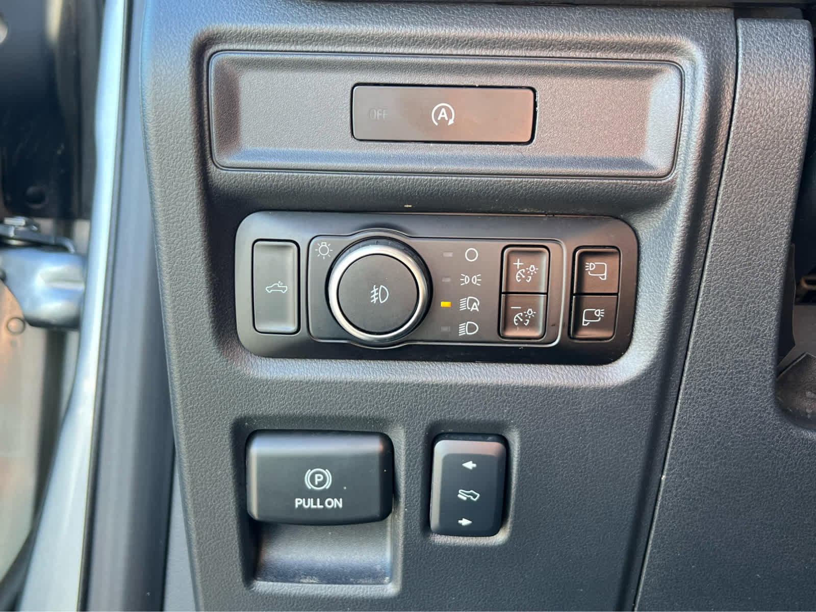 Certified 2025 Ford F150 Lariat image 32