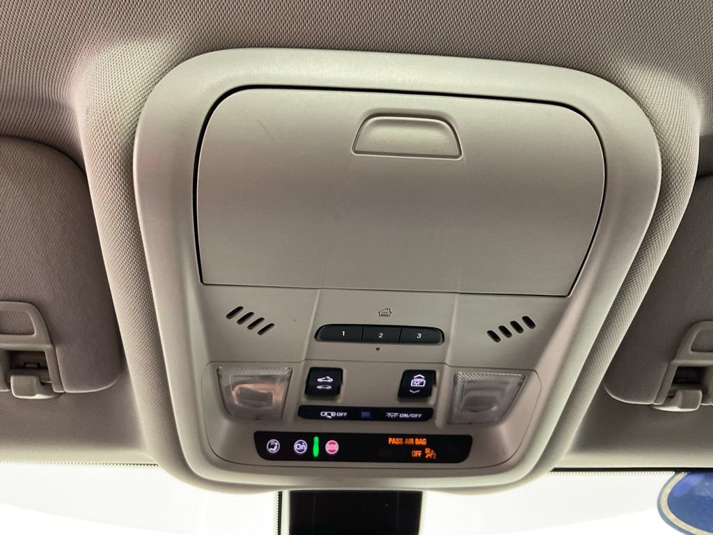 Used 2022 GMC Terrain SLT w/ Tech Package AWD/4WD image 21