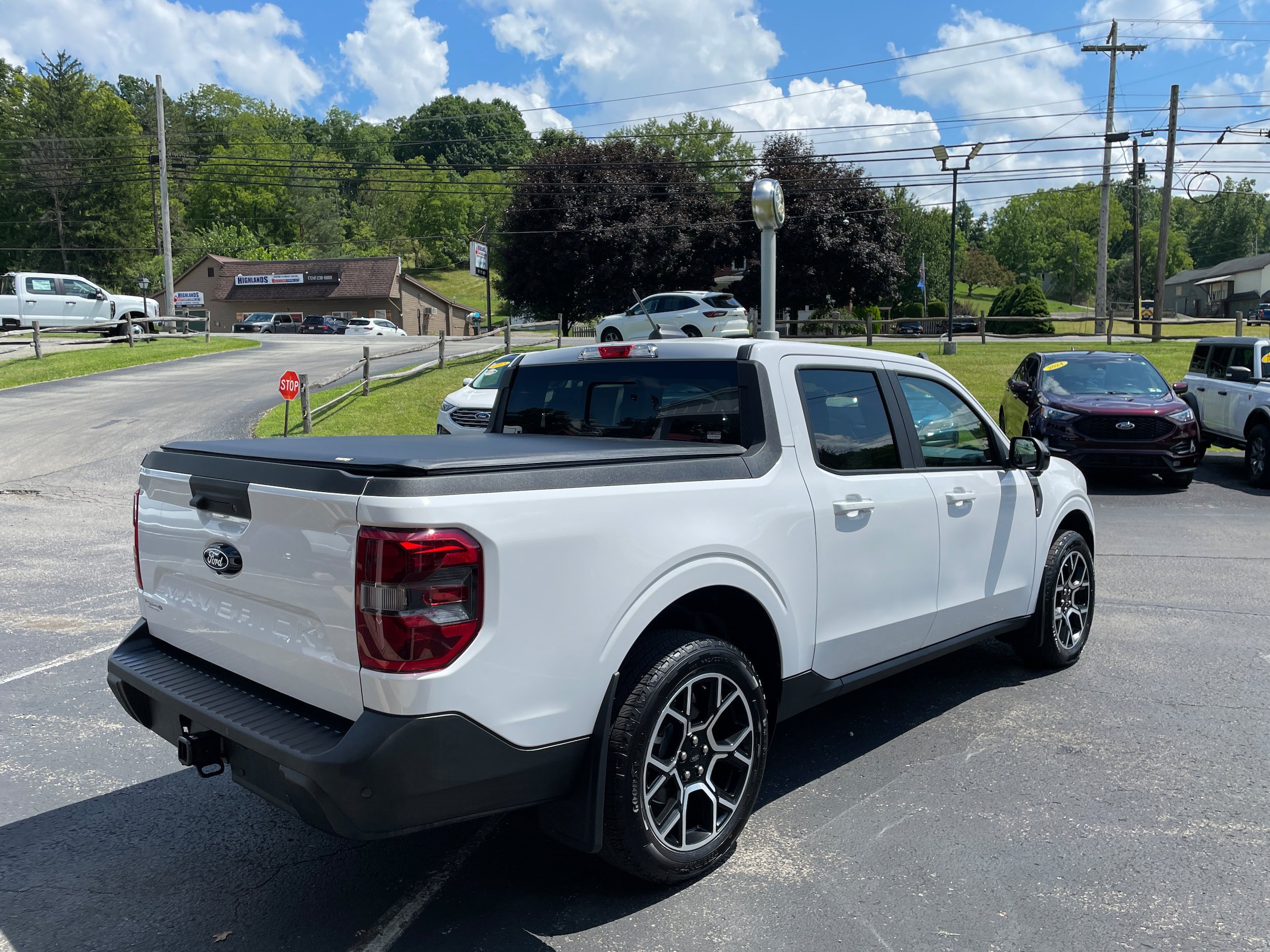 Certified 2025 Ford Maverick Lariat AWD/4WD image 5