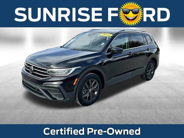 Used 2022 Volkswagen Tiguan SE FWD image 1