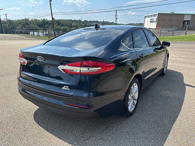 Certified 2020 Ford Fusion SE FWD image 4