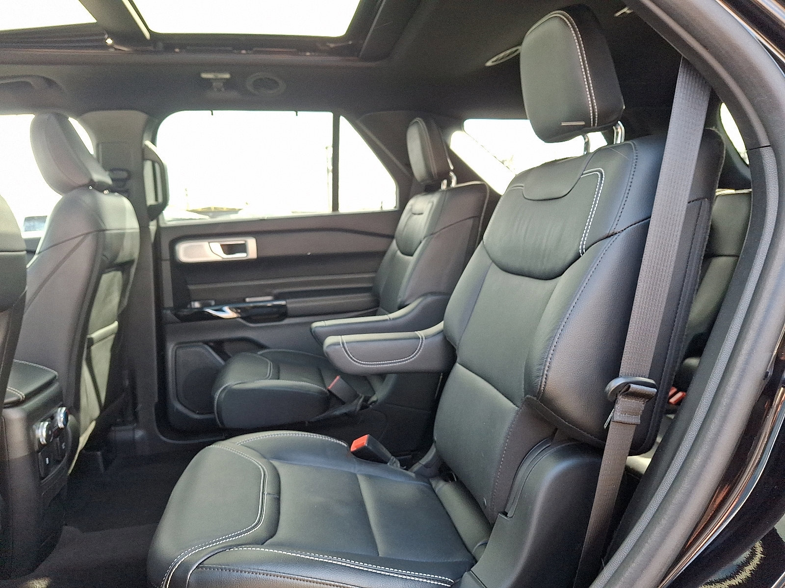 Certified 2022 Ford Explorer ST w/ Equipment Group 401A image 9