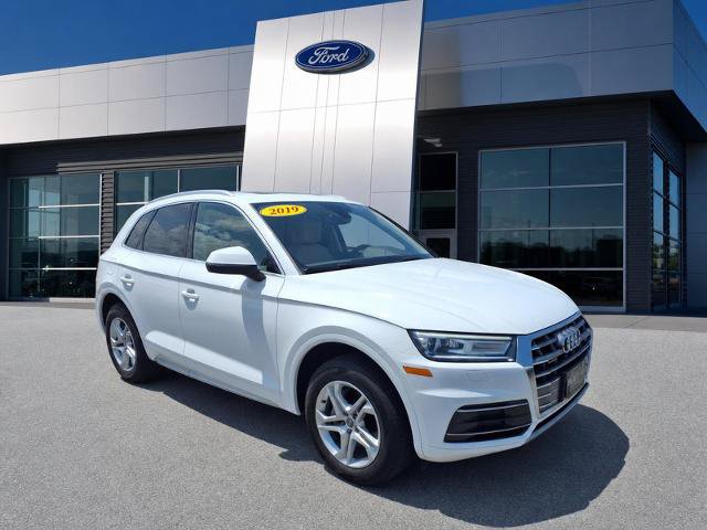 Used 2019 Audi Q5 2.0T Premium w/ Convenience Package AWD/4WD image 1