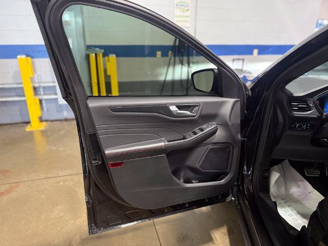Certified 2023 Ford Escape ST-Line w/ Tech Pack #1 AWD/4WD image 25
