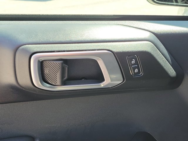 Certified 2025 Ford Bronco Outer Banks AWD/4WD image 21