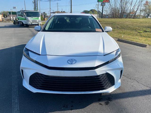 Used 2025 Toyota Camry LE FWD image 8
