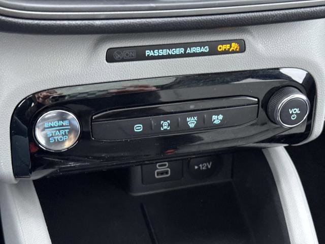 Certified 2025 Ford Escape SE image 24