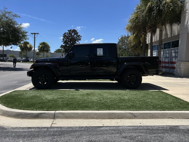 Used 2023 Jeep Gladiator Sport AWD/4WD image 12