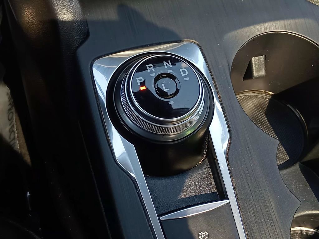 Certified 2020 Ford Escape Titanium w/ Titanium Premium Package 2.0 image 24