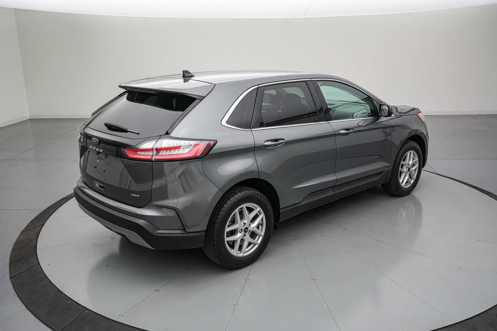 Certified 2024 Ford Edge SEL w/ Convenience Package AWD/4WD image 4