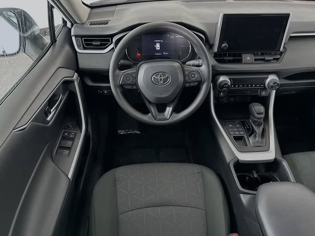 Used 2025 Toyota RAV4 XLE AWD/4WD image 10