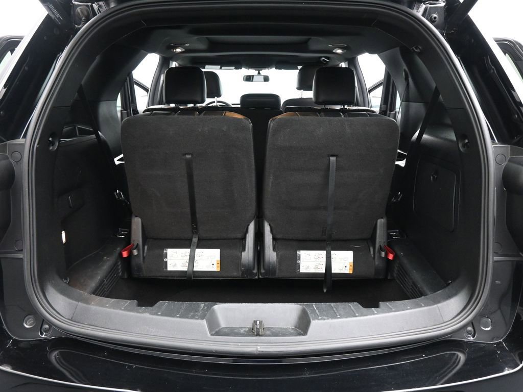 Certified 2017 Ford Explorer XLT w/ Equipment Group 202A image 25
