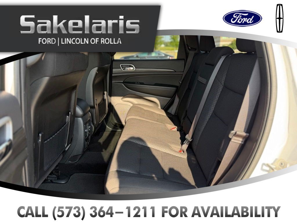 Used 2021 Jeep Grand Cherokee Laredo w/ Security & Convenience Group AWD/4WD image 31