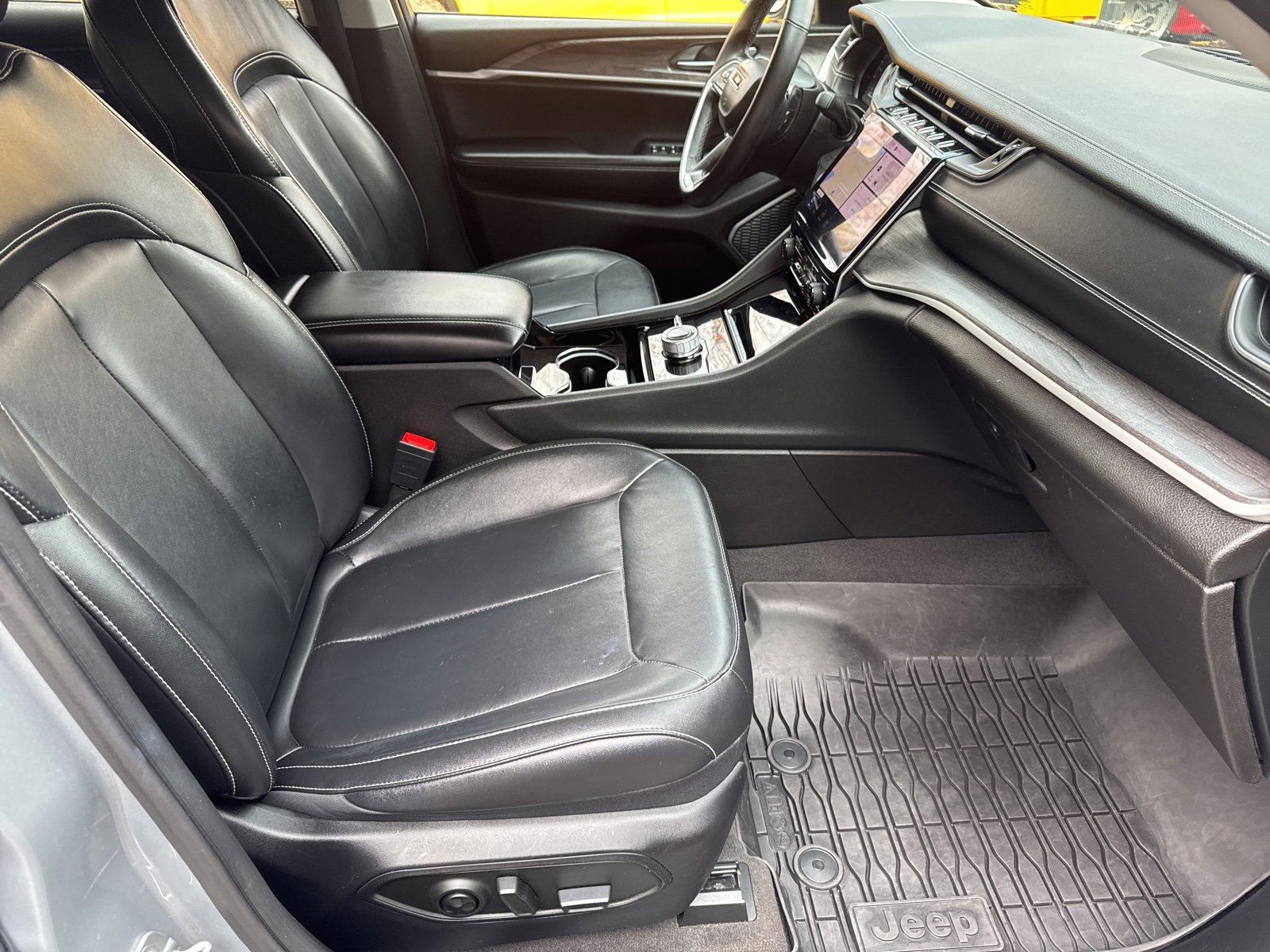 Used 2021 Jeep Grand Cherokee L Limited image 35