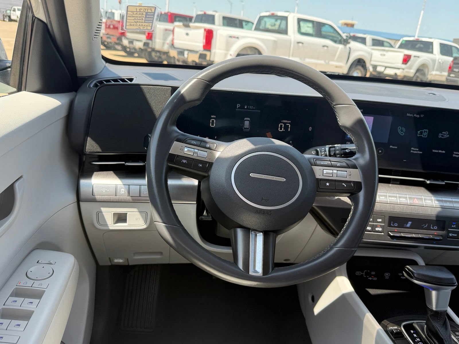 Used 2025 Hyundai Kona SEL FWD image 12