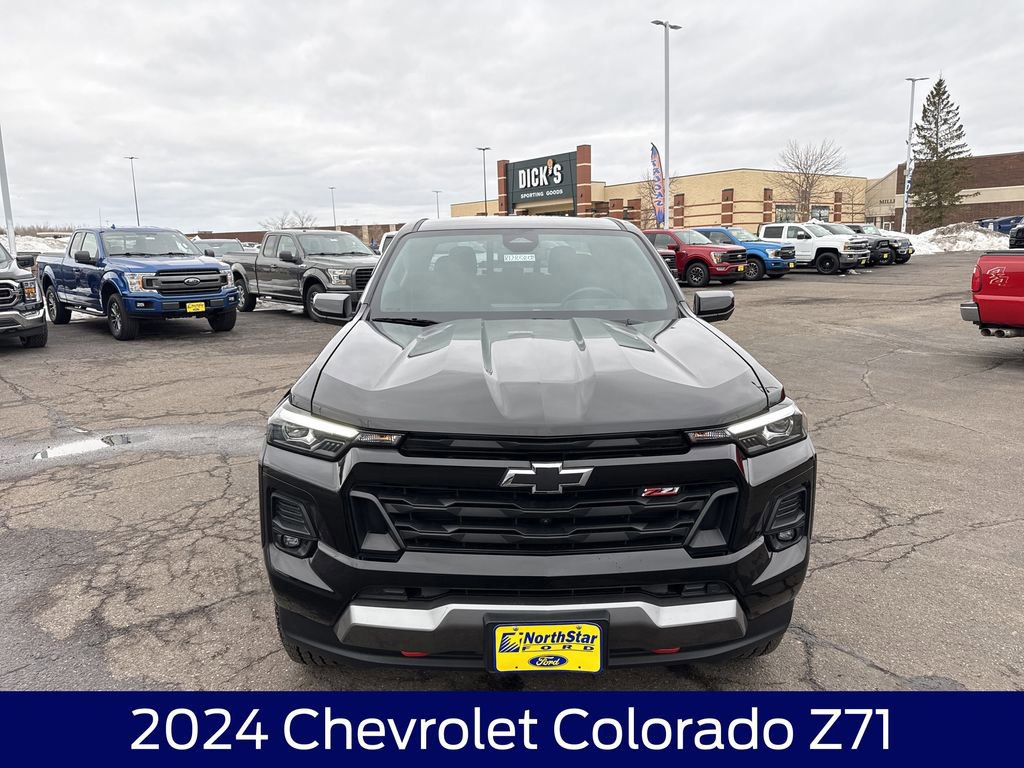 Used 2024 Chevrolet Colorado Z71 w/ Z71 Convenience Package 2 image 9