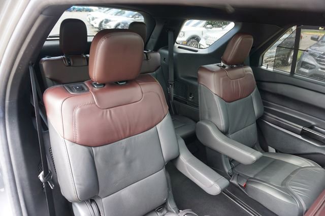 Certified 2023 Ford Explorer Platinum w/ Technology Package AWD/4WD image 29