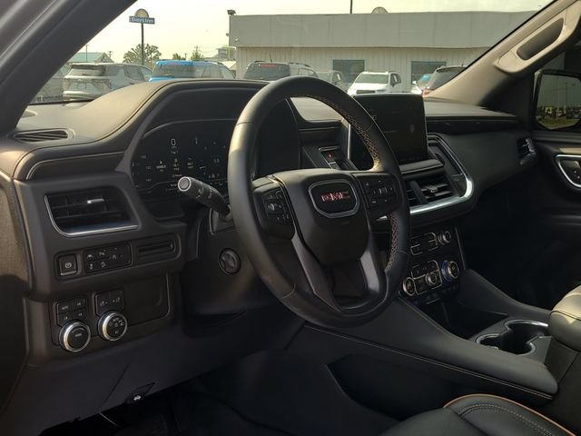 Used 2024 GMC Yukon XL AT4 AWD/4WD image 10