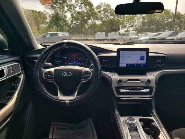 Certified 2023 Ford Explorer XLT RWD image 24