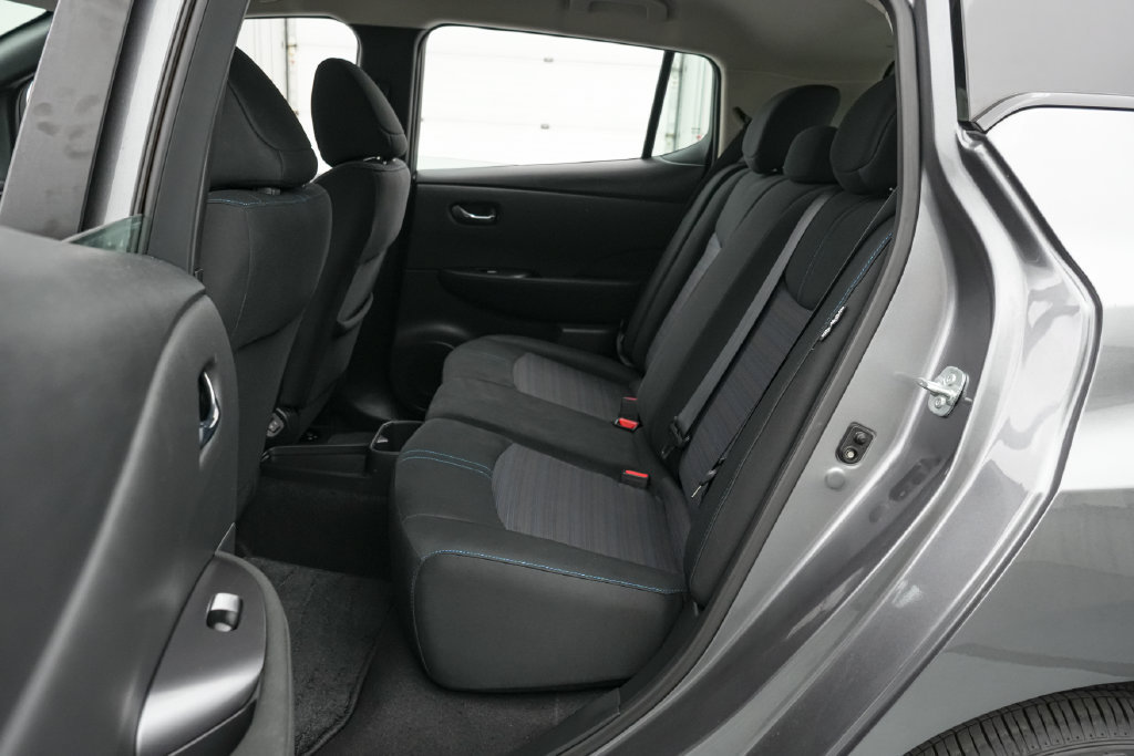 Used 2025 Nissan Leaf S FWD image 18