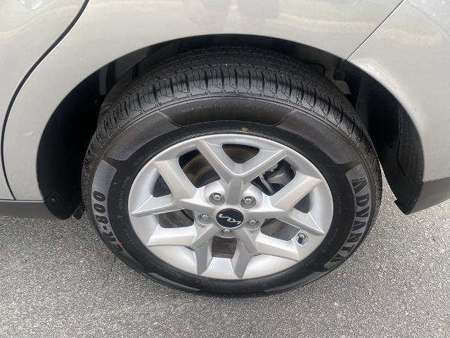 Used 2024 Kia Soul LX w/ Option Group 015 image 28