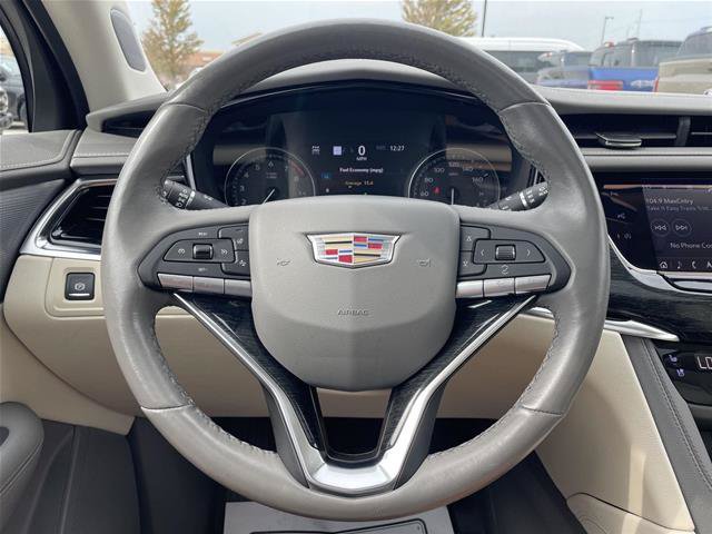 Used 2022 Cadillac XT6 Premium Luxury w/ Technology Package AWD/4WD image 12