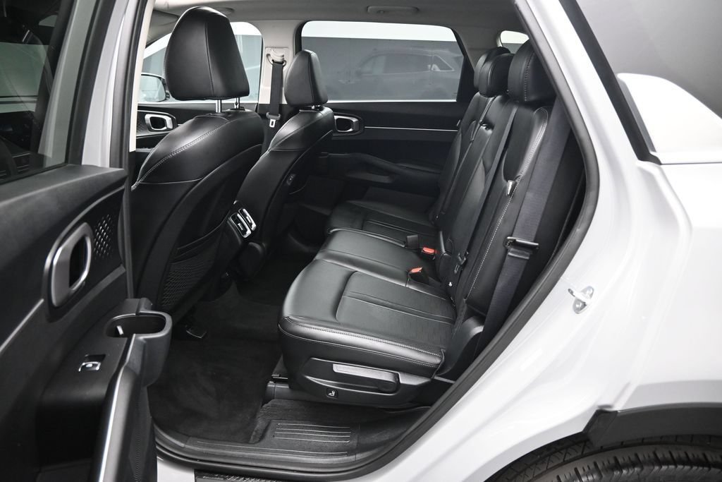 Used 2025 Kia Sorento S w/ Panoramic Sunroof Package FWD image 20
