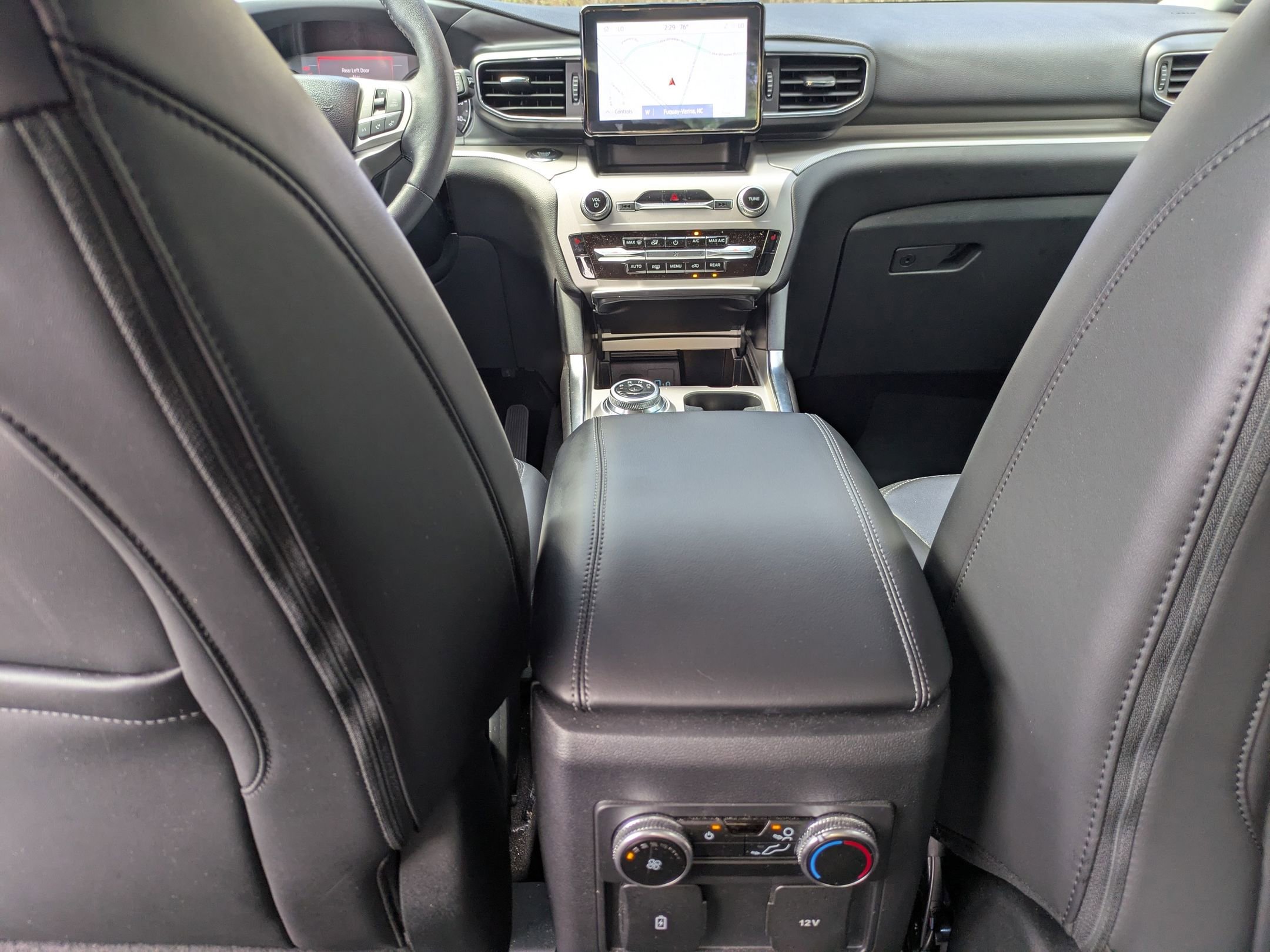 Certified 2024 Ford Explorer XLT w/ Equipment Group 202A image 28