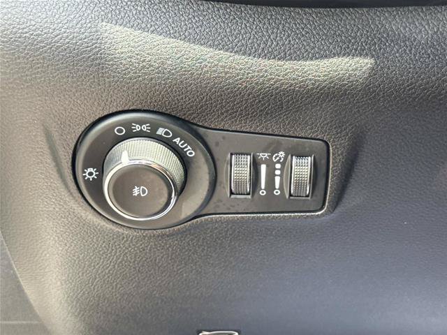 Used 2024 Jeep Compass Limited AWD/4WD image 18
