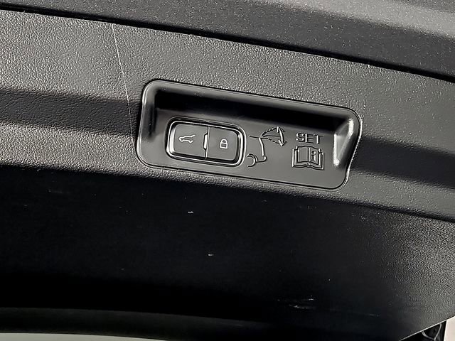 Certified 2022 Ford Explorer ST-Line w/ Class IV Trailer Tow Package image 29