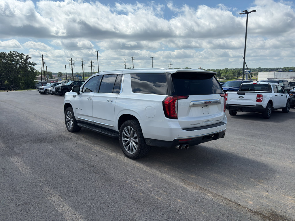 Used 2021 GMC Yukon XL Denali AWD/4WD image 2