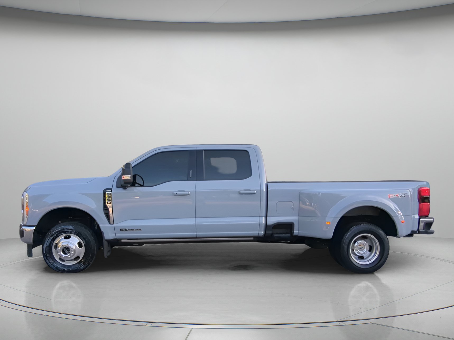 Certified 2024 Ford F350 Lariat w/ Lariat Ultimate Package AWD/4WD image 17
