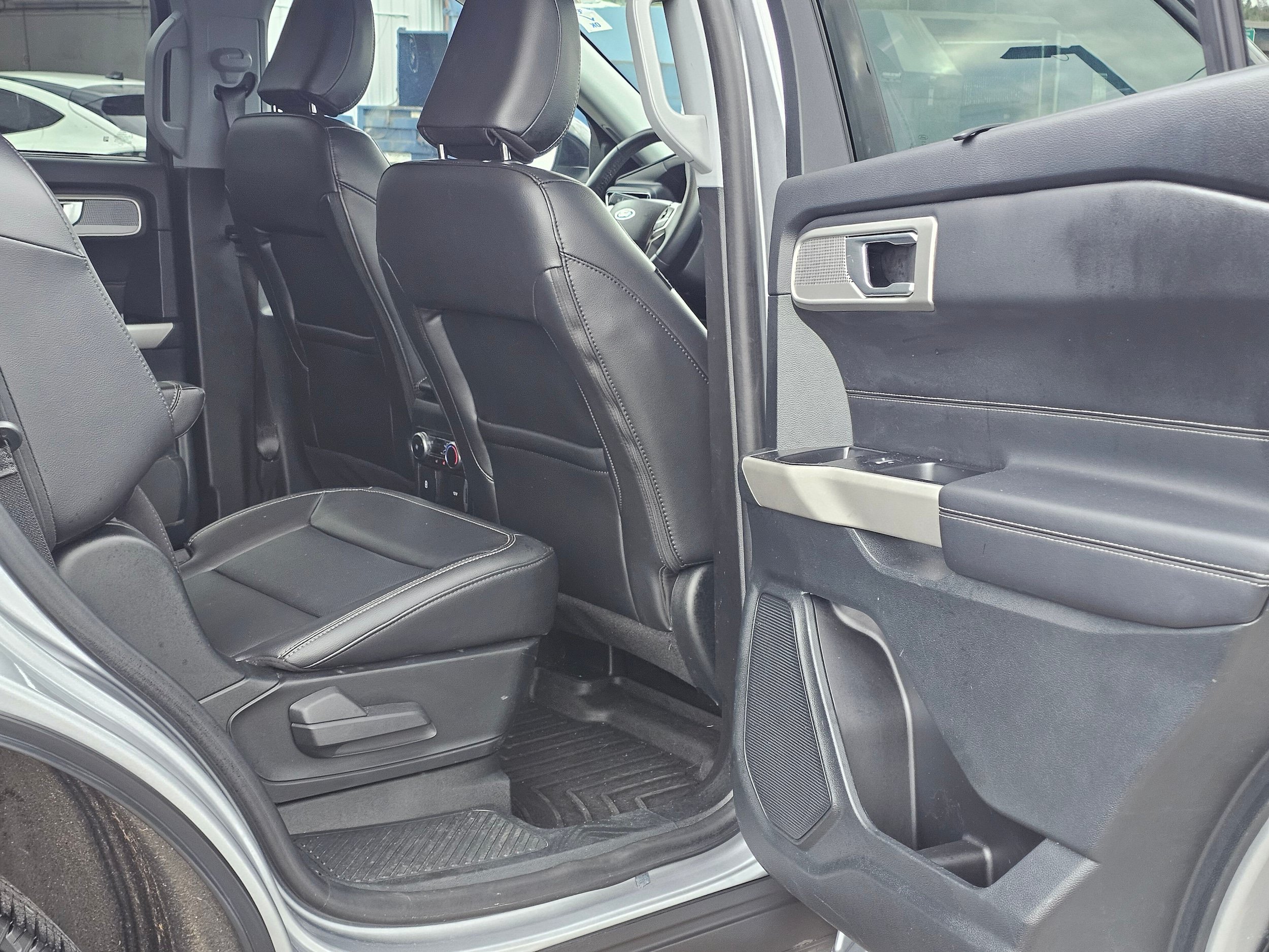 Certified 2023 Ford Explorer Limited AWD/4WD image 14