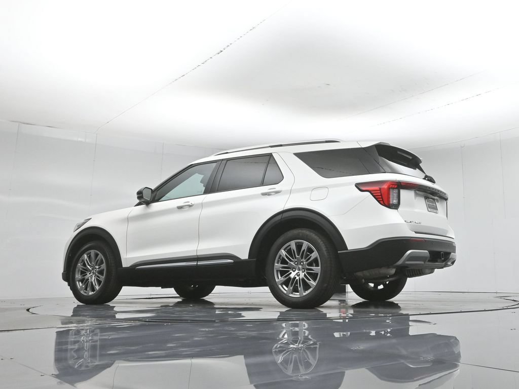 Certified 2025 Ford Explorer Platinum RWD image 56