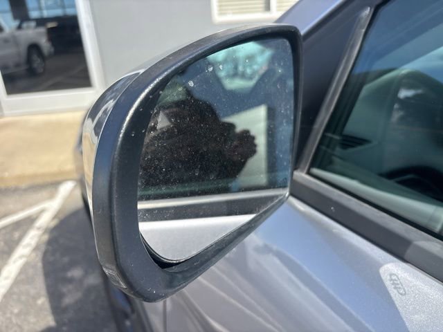 Used 2019 Jeep Cherokee Altitude image 11