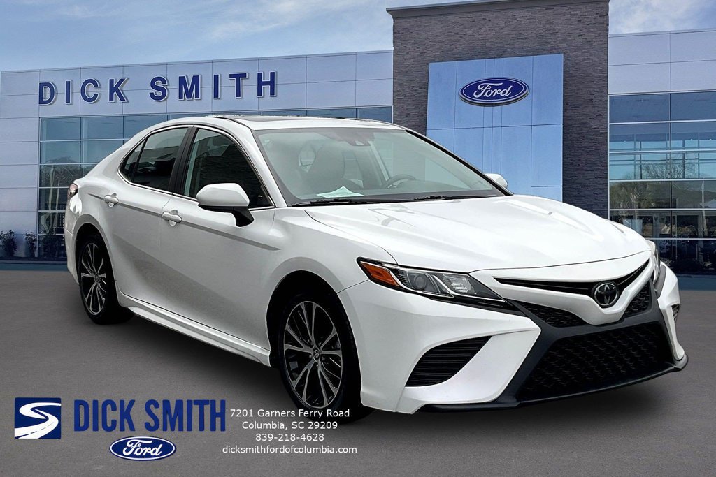 Used 2020 Toyota Camry SE FWD image 3