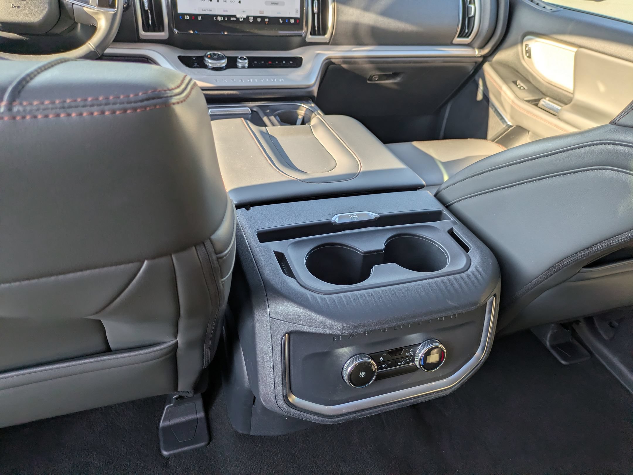 Certified 2025 Ford Expedition Active AWD/4WD image 29