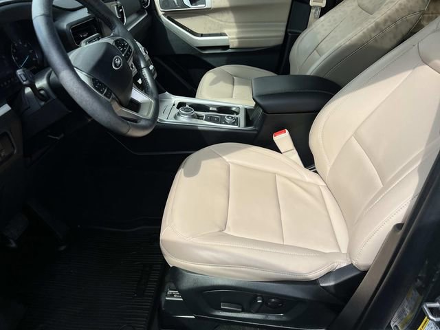 Certified 2023 Ford Explorer XLT w/ Equipment Group 202A AWD/4WD image 21