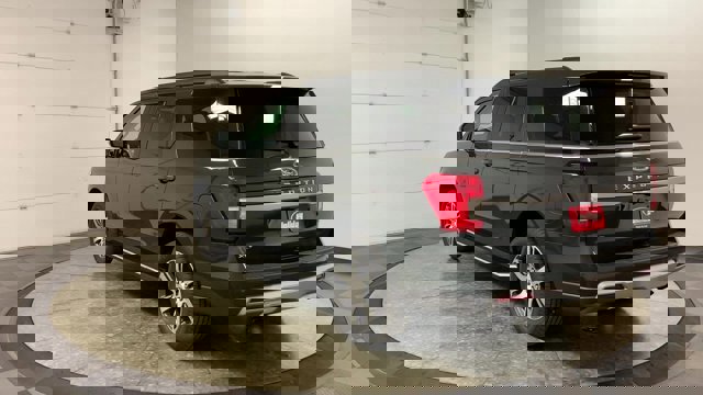 Certified 2023 Ford Expedition XLT AWD/4WD image 3