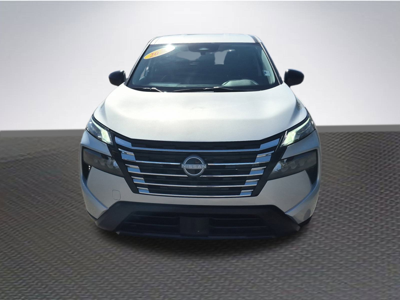 Used 2024 Nissan Rogue S image 3