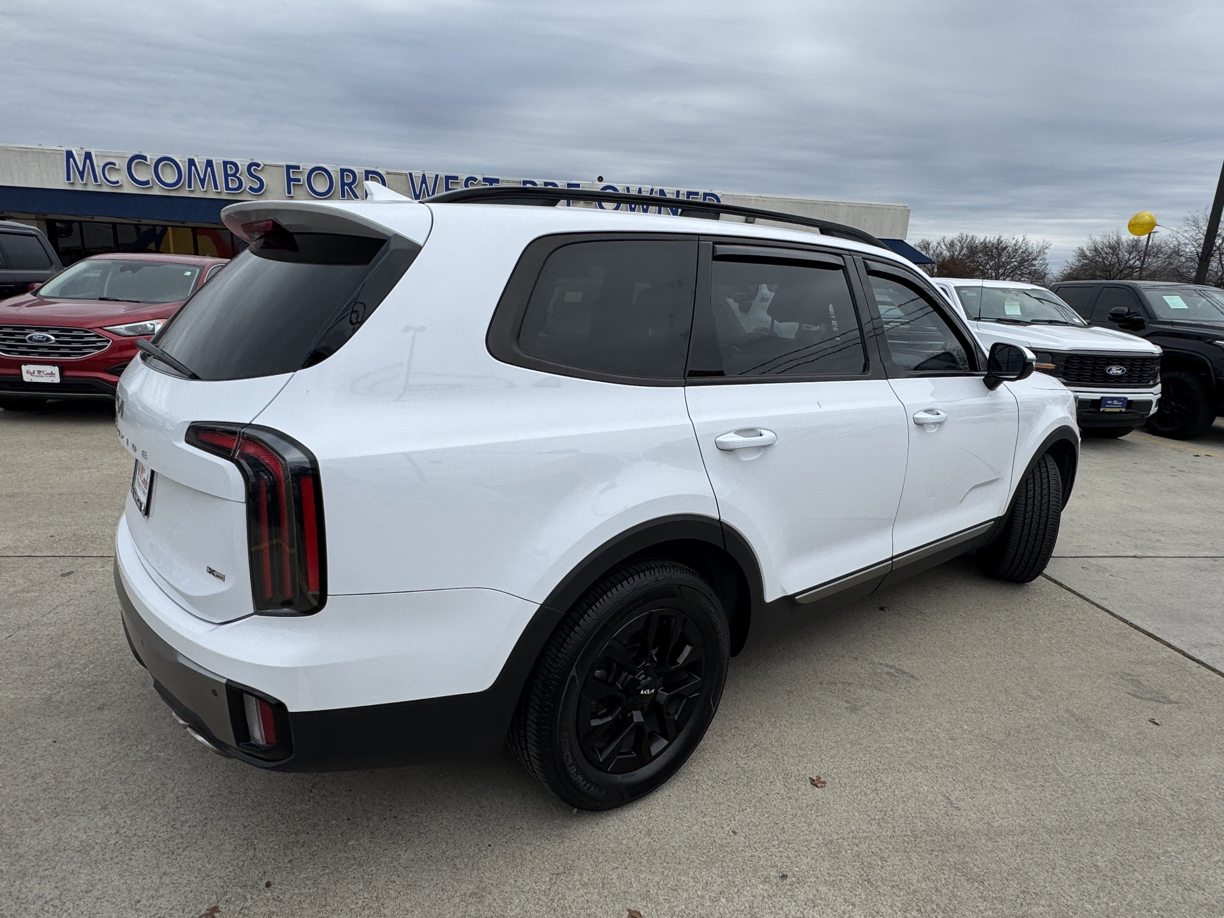 Used 2023 Kia Telluride SX X-Pro image 4
