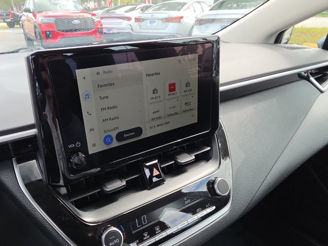 Used 2025 Toyota Corolla LE FWD image 25