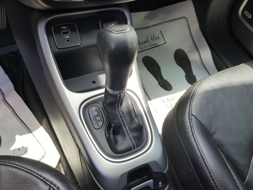 Used 2021 Jeep Compass Latitude w/ Sun and Sound Group FWD image 27