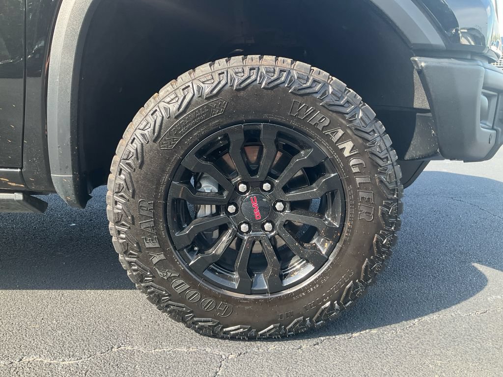 Used 2023 GMC Sierra 1500 AT4X AWD/4WD image 10