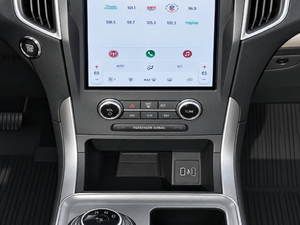 Certified 2024 Ford Edge SEL w/ Convenience Package AWD/4WD image 23