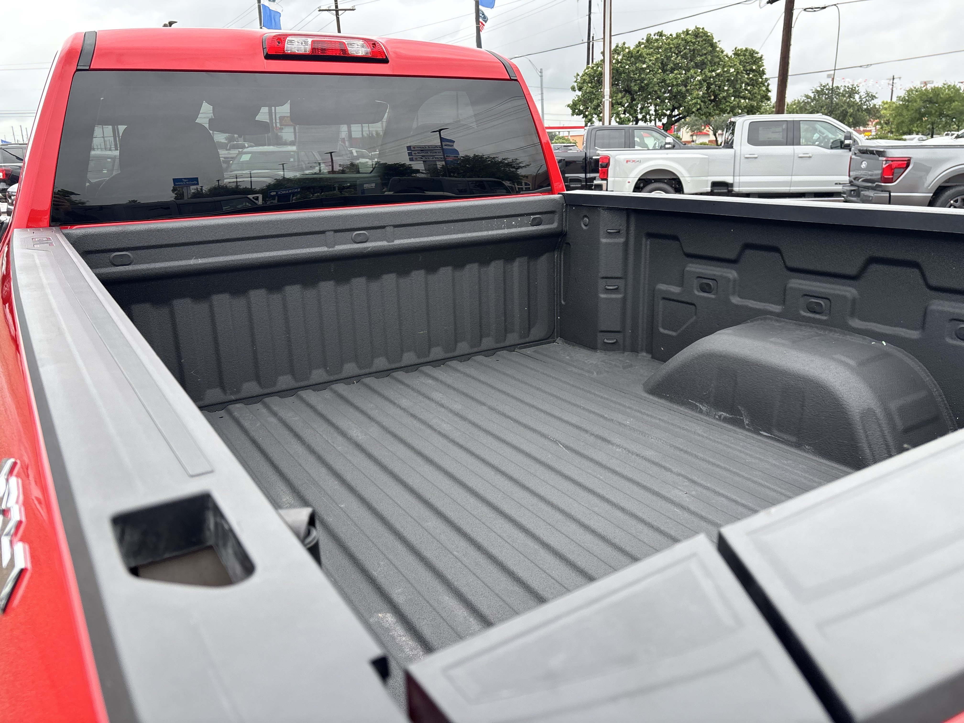 Used 2025 GMC Sierra 1500 Pro w/ Pro Value Package AWD/4WD image 12