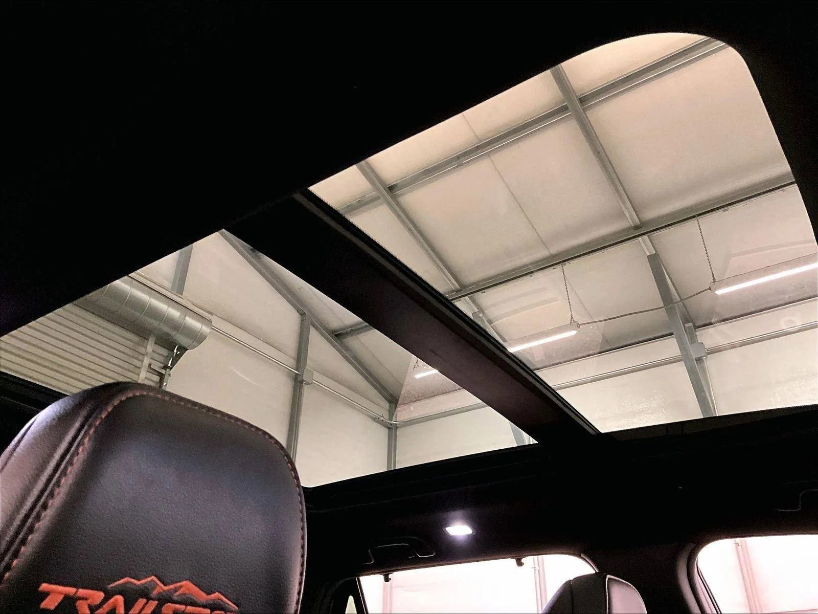 Used 2025 Honda Pilot TrailSport image 21